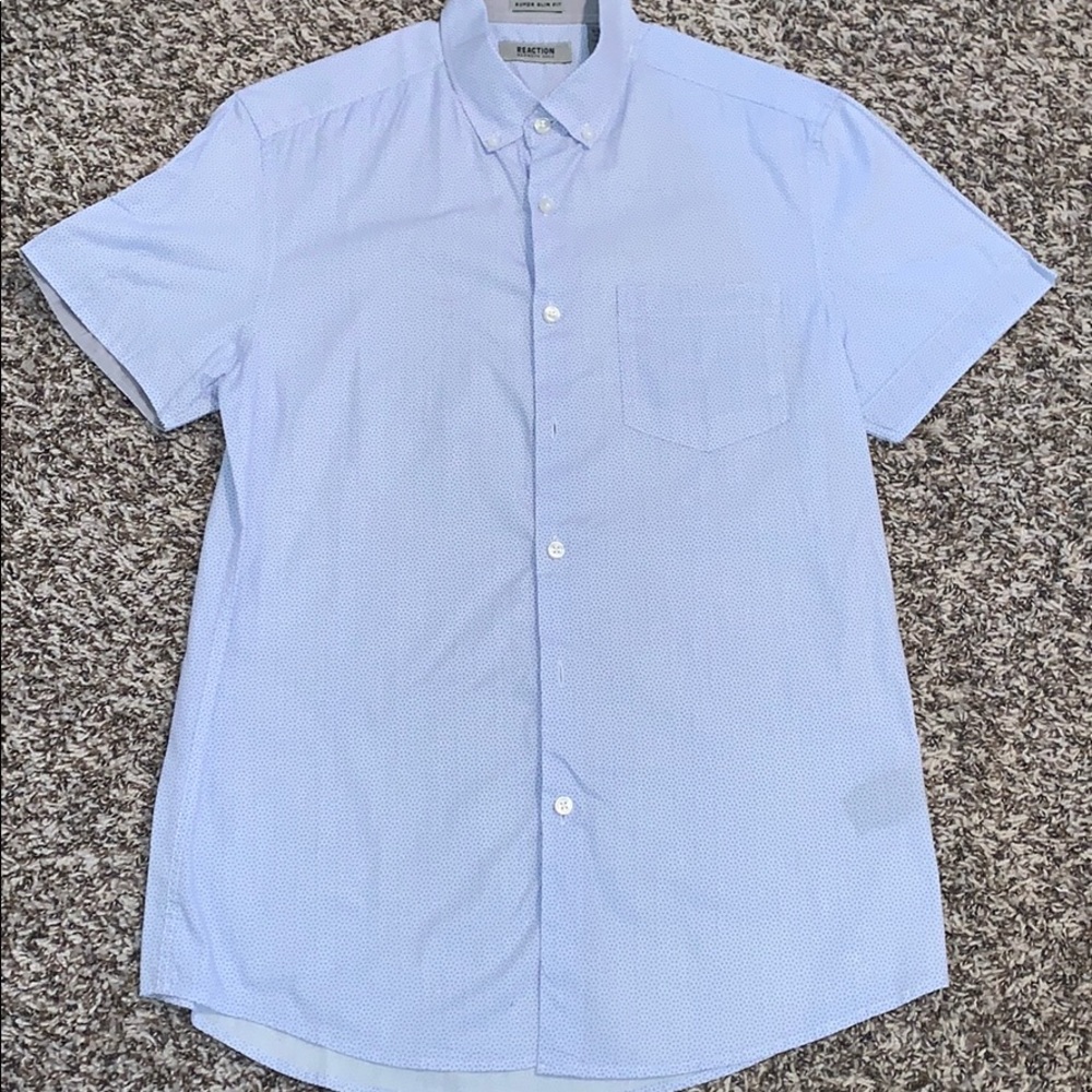 CASUAL BUTTON DOWN SHORT SLEEVE SHIRT